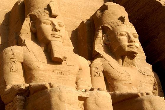 Gigantes do Egito Antigo.